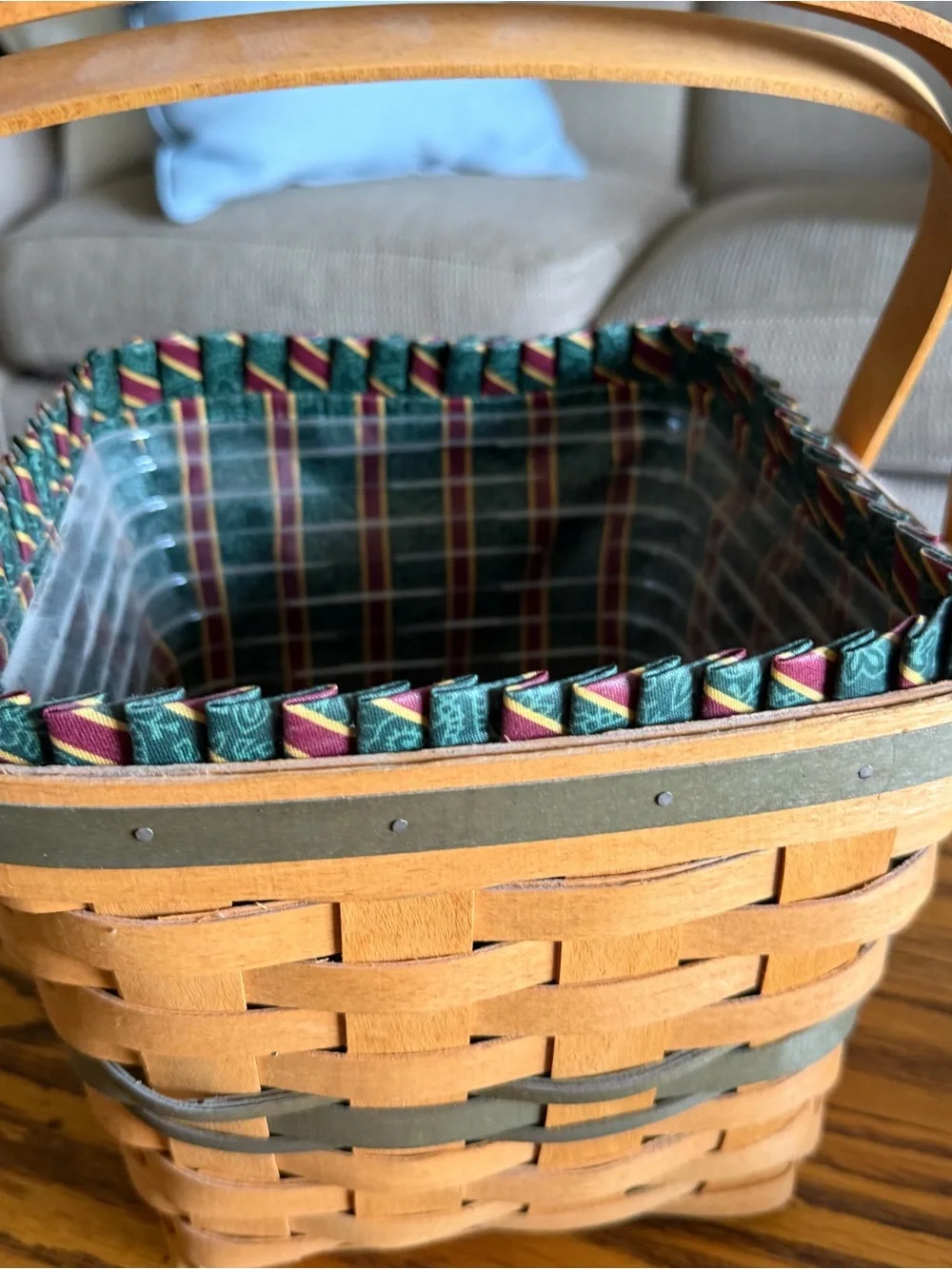 Longaberger Christmas Collection 1995 Edition Cranberry Basket